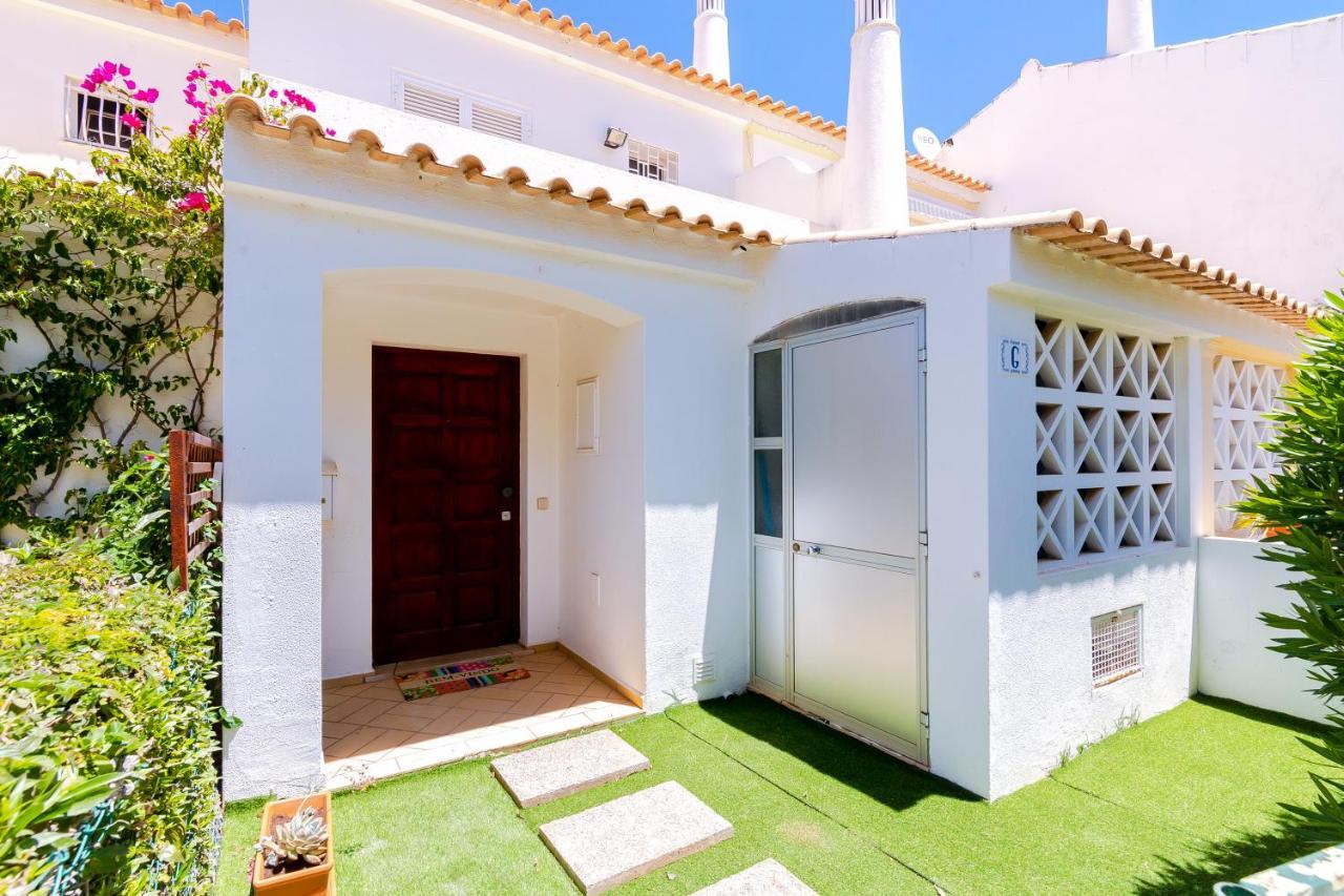 Small Villa 4Pax -Shared Pool @ Homesbyfc アルブフェイラ エクステリア 写真