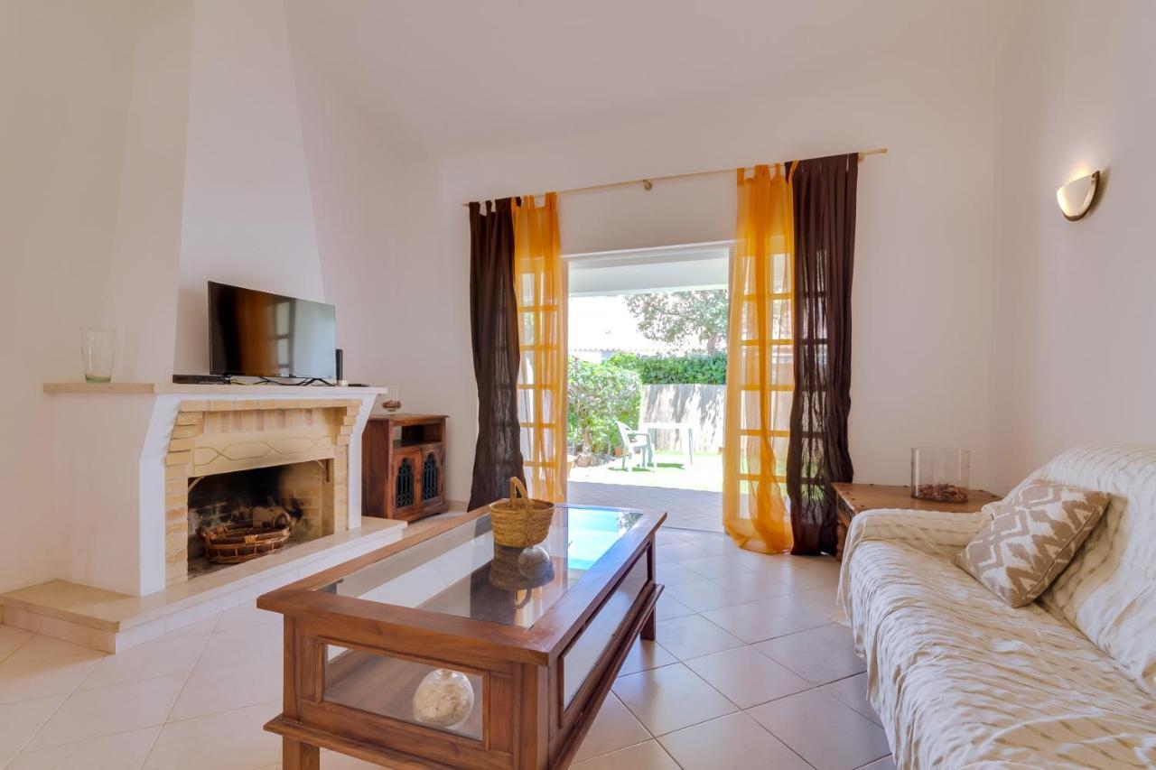 Small Villa 4Pax -Shared Pool @ Homesbyfc アルブフェイラ エクステリア 写真